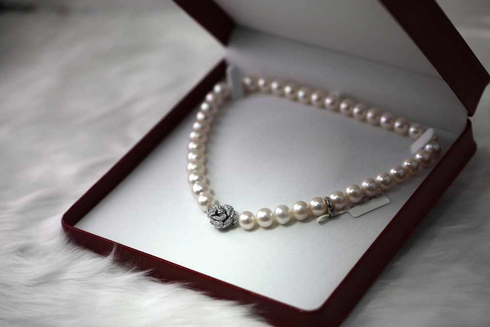 High jewellery diamond necklace